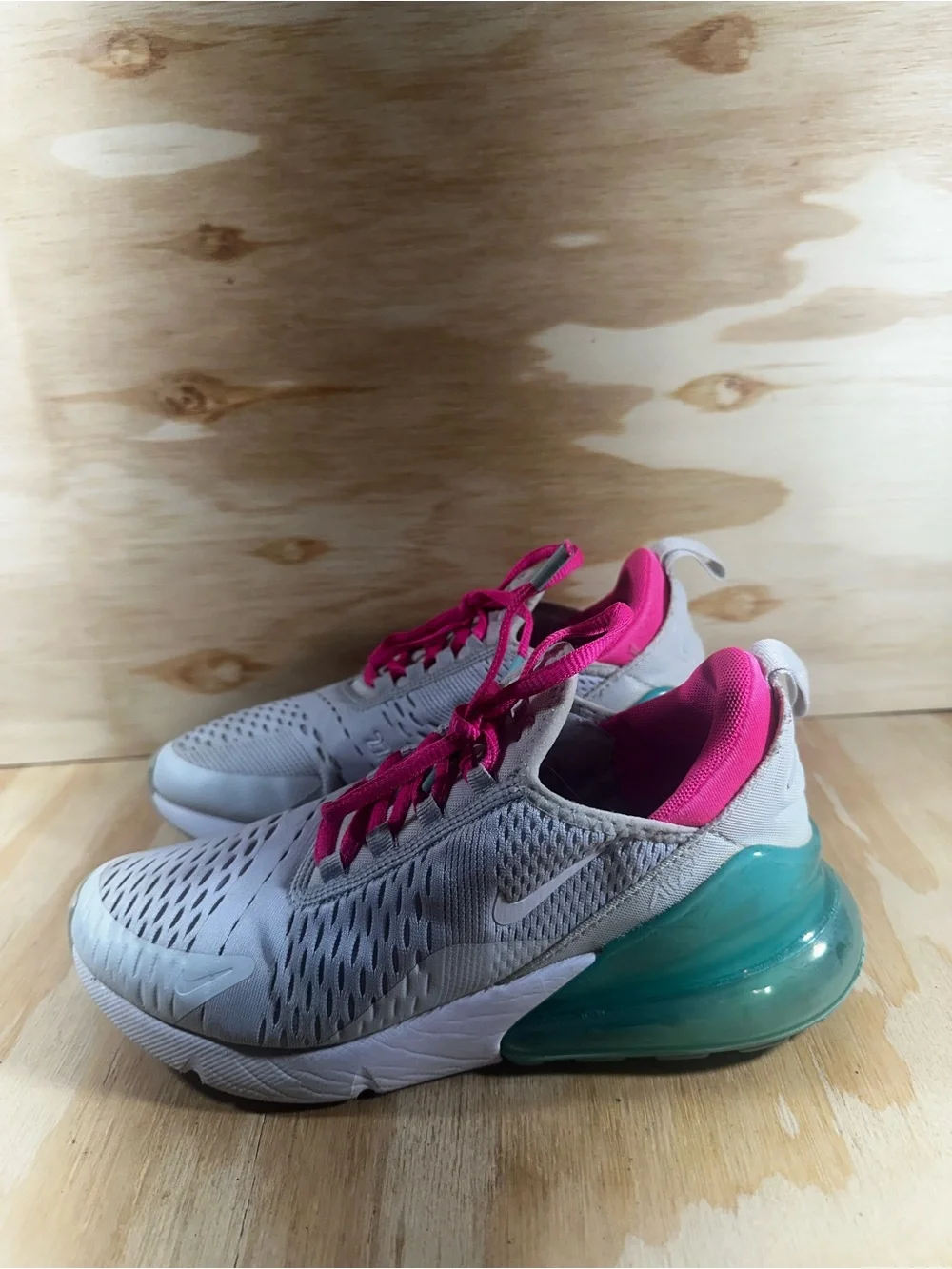 Nike Air Max 270 Sneakers Light Gray Pink Teal Women’s Size 7